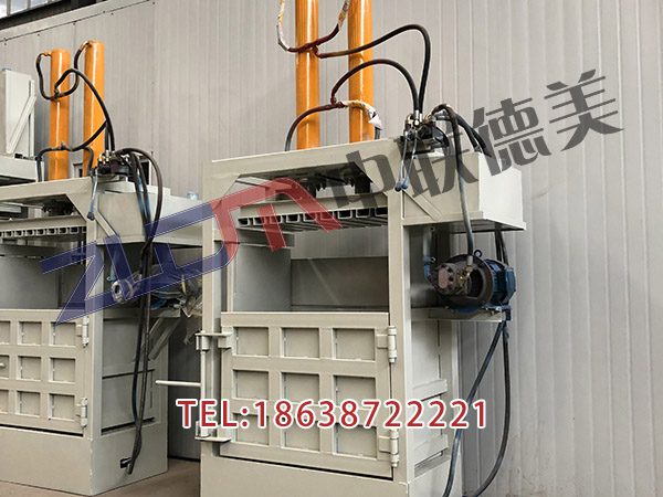 內(nèi)蒙古臥式半自動廢紙打包機介紹